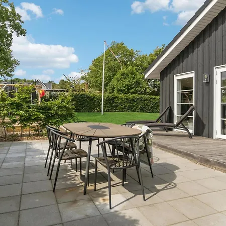 4 Bedroom Gorgeous In