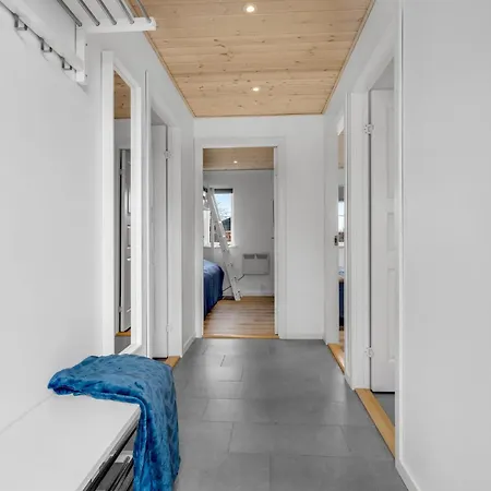 Dom wakacyjny 4 Bedroom Gorgeous In *