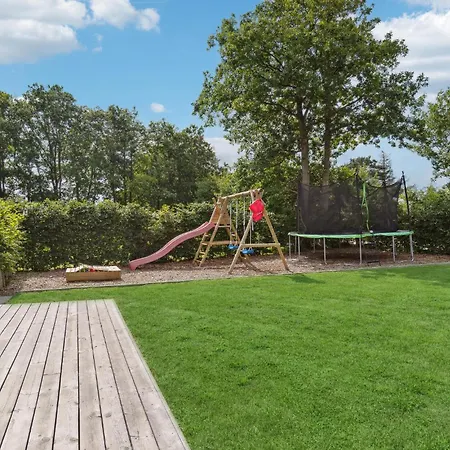 4 Bedroom Gorgeous In *