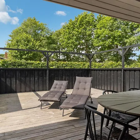 4 Bedroom Gorgeous In *